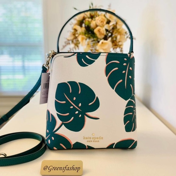 kate spade Handbags - Kate Spade Purse Monstera Leaves Small Bucket Bag